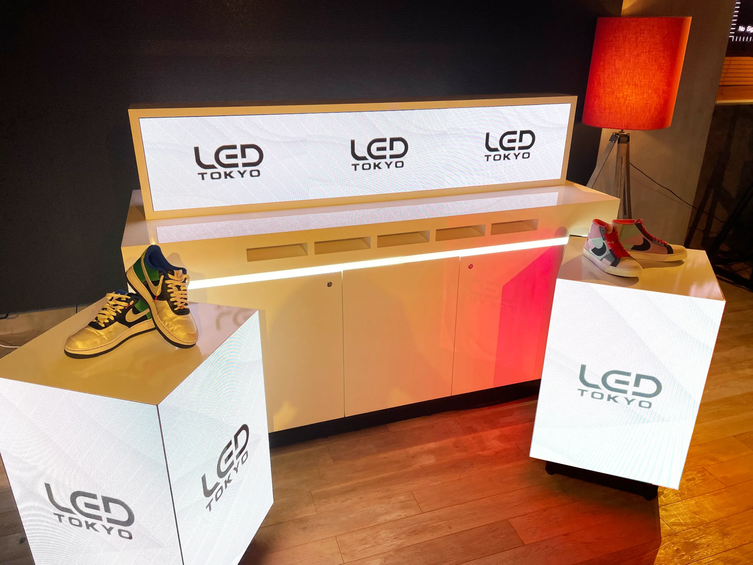 LED什器2