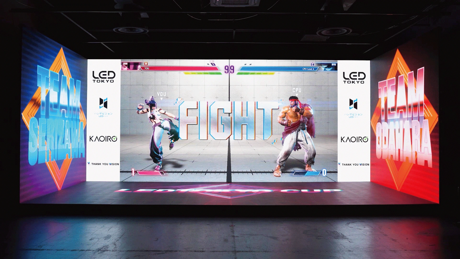 YOKOHAMA STUDIOのLEDビジョンにゲーム映像を放映している画像
